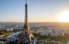 An image of the Eiffel Tower.