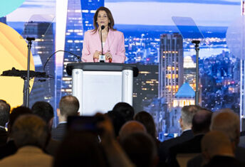 Term Sheet: CREFCโs New York tune; KKRโs $1bn mile marker; NPSโs US debt demand Lisa Pendergast at CRE Finance Council